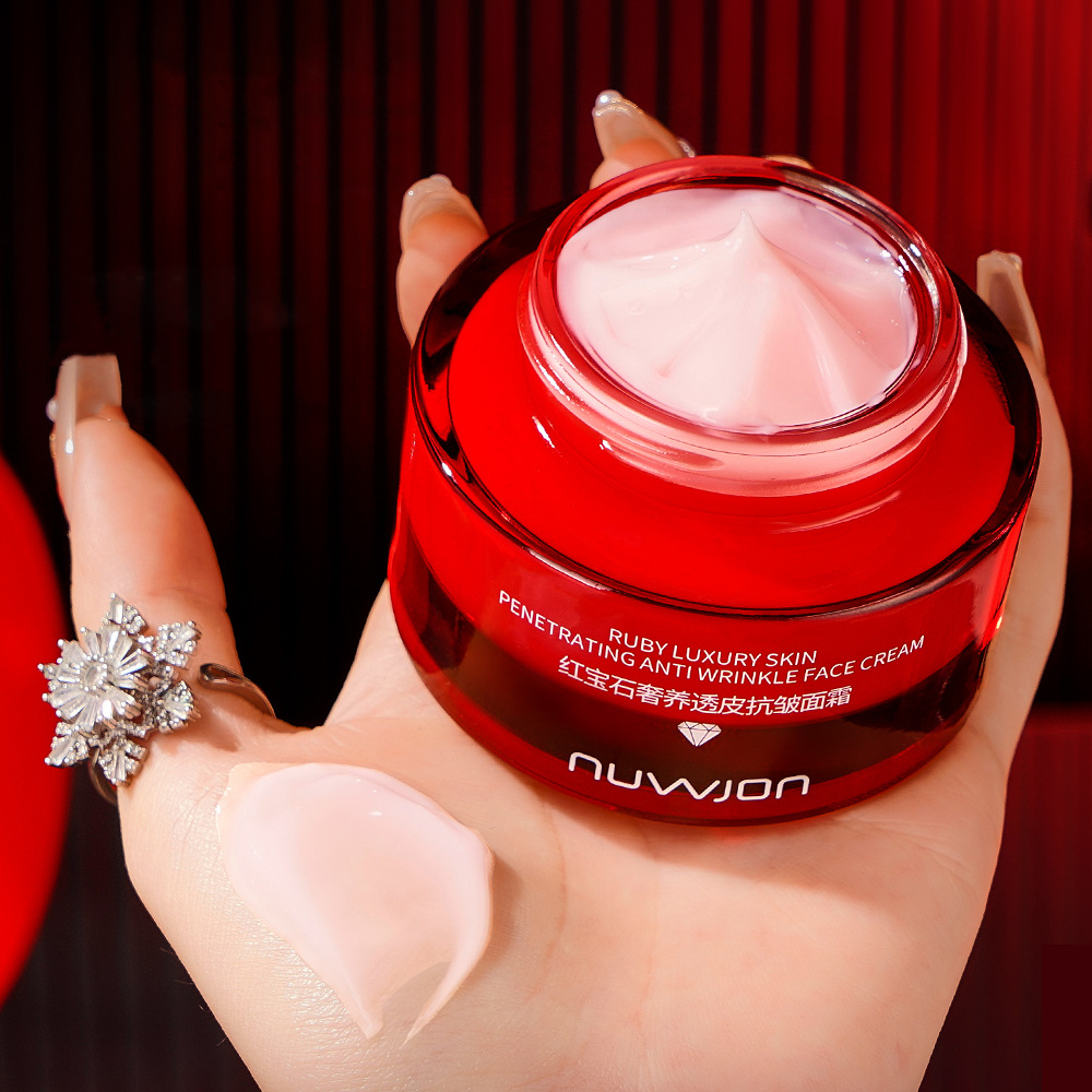 Ruby Luxury Skin Penetrating A - مراجعة Luxury Skincare Women وسعره